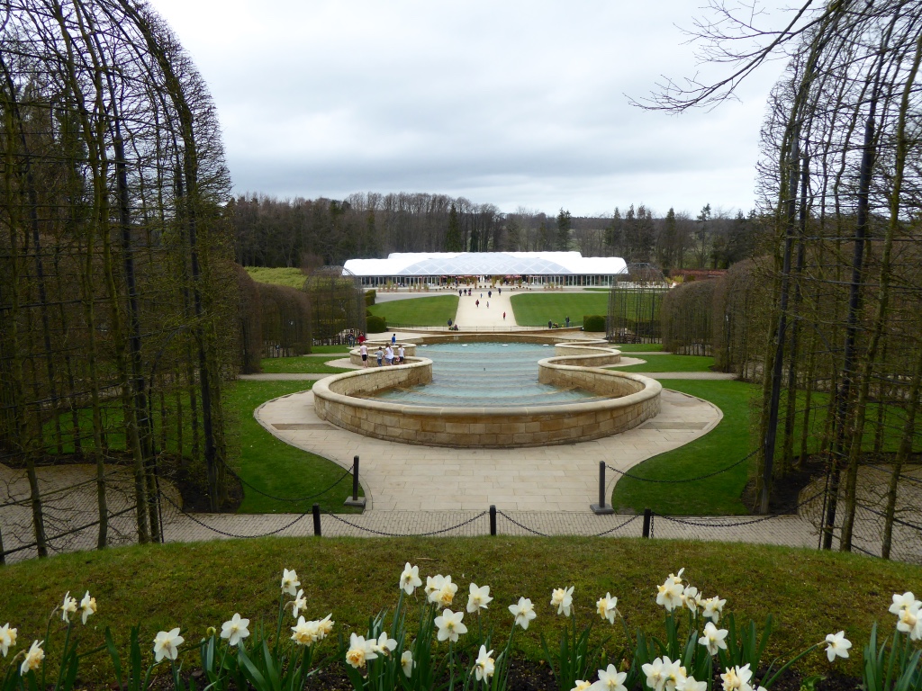 Looking down the Grand Cascade to the Pavilion