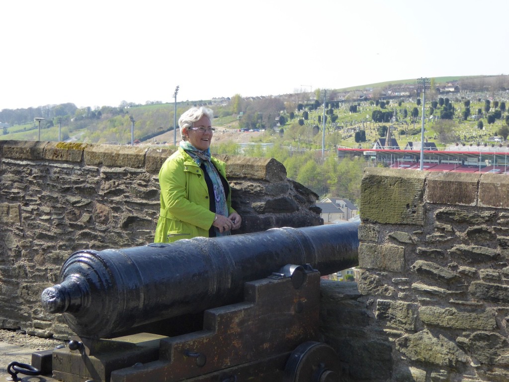 Lyndal admiring a cannon