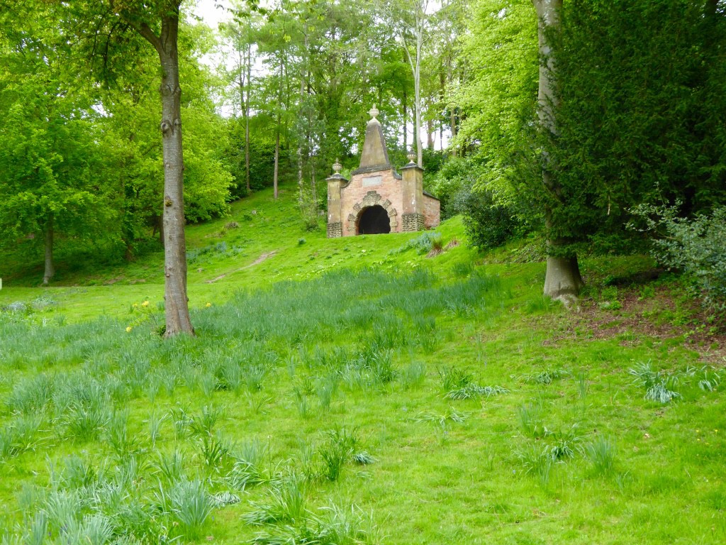 The Gothic Alcove