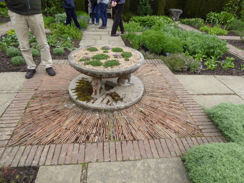 sissinghurst paving