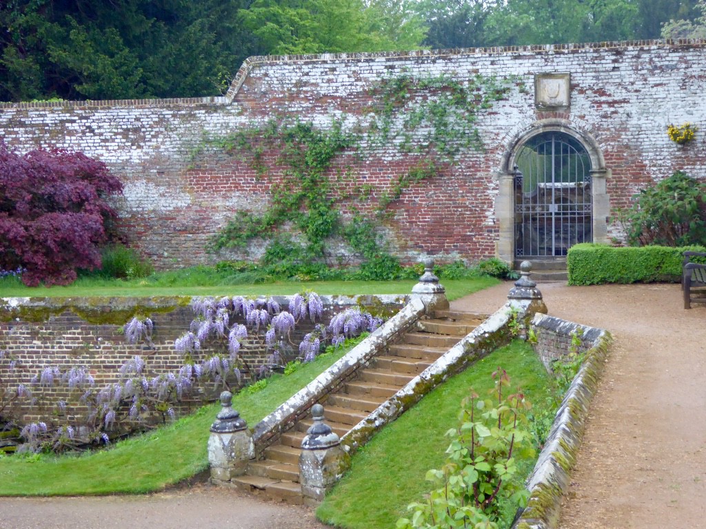 Surrounded by walls and hedges