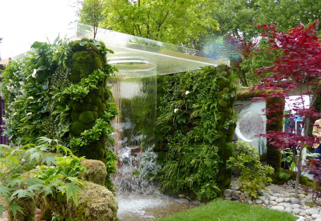 Personal Universe Garden - just love the fountain