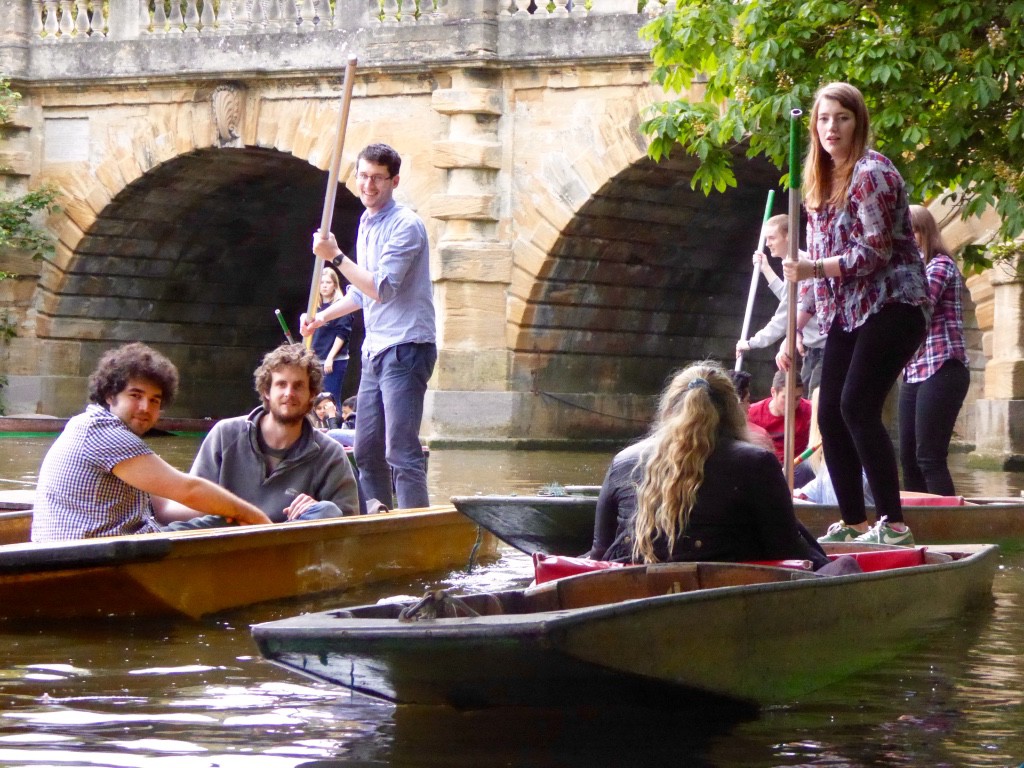 Many punters out on the water