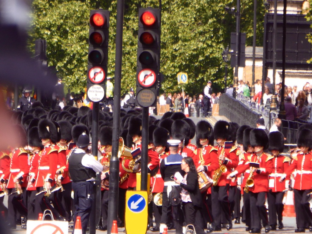 Build up to the opening of parliament 